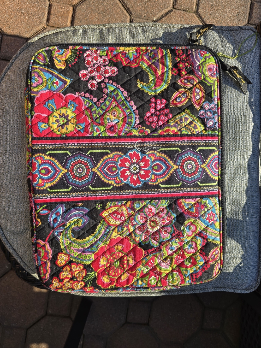 Vera BRADLEY Colorful Quilted Floral Tablet/ LAPTOP SLEEVE